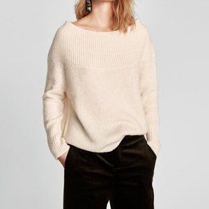 Zara Knit Boat Neck Cream/White Soft Fuzzy Wool Blend Chunky Sweater